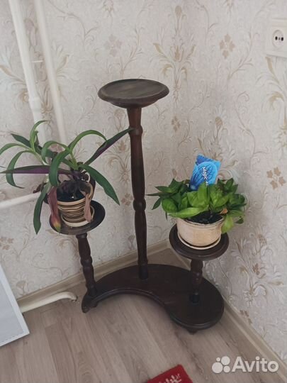 Подставка под цветы дерево