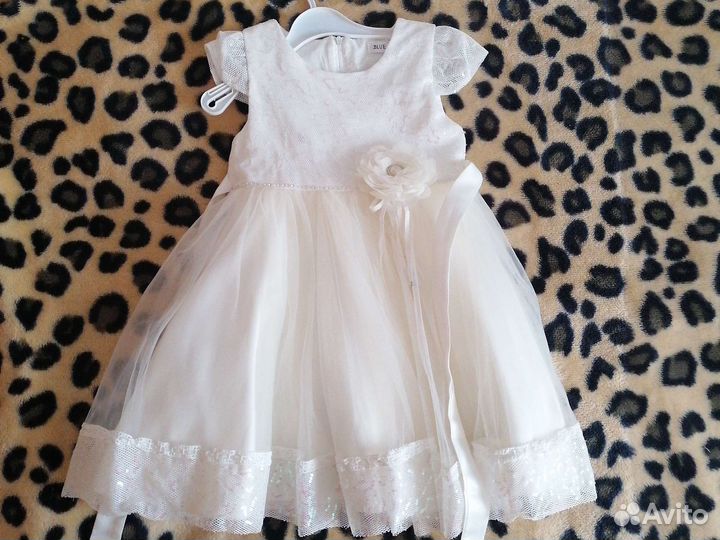 Платье для девочки праздничное