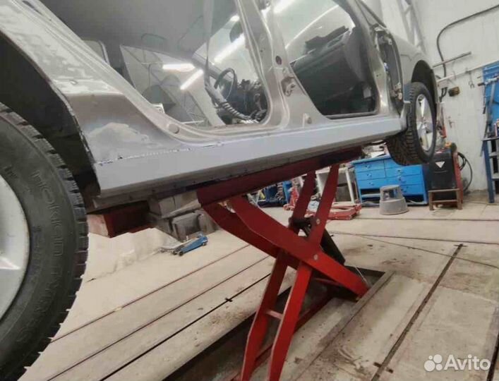 Пороги для Honda Civic 4D 2005-2011 (FD, FK, FN)