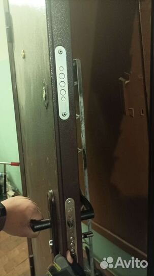 Дверь входная металлическая