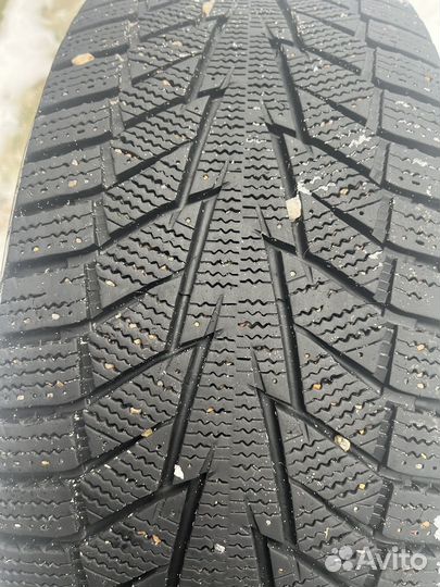 Hankook Winter I'Cept IZ2 215/60 R16 99