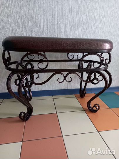 Банкетка в прихожую