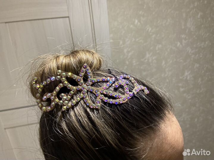 Украшение на пучок для художественной гимнастики