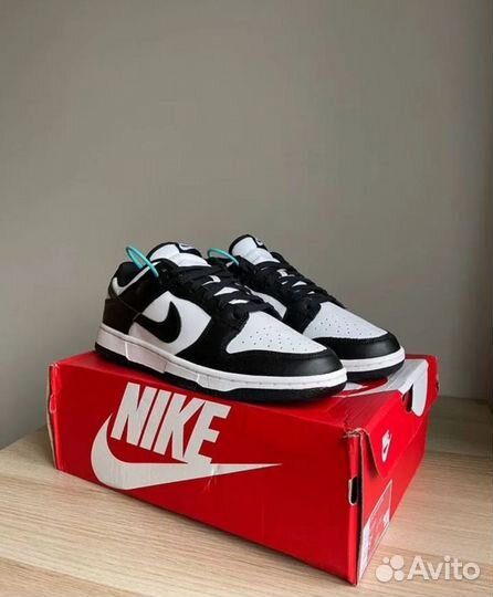 Nike Dunk Low Vintage Panda