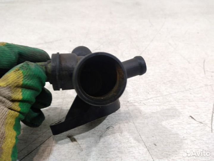 Трубка охлаждающий жидкости Volkswagen Bora 1