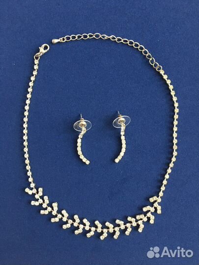 Бижутерия (колье и серьги)