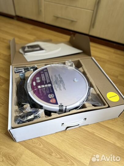 Робот пылесос Polaris моющий