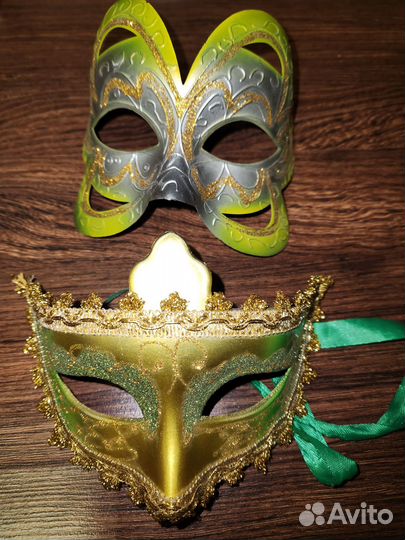 Маска театральная