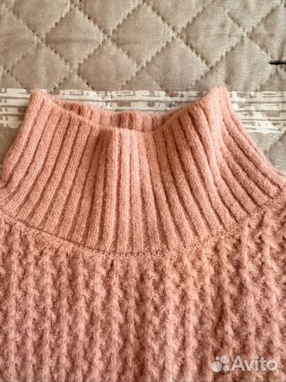 Свитер теплый