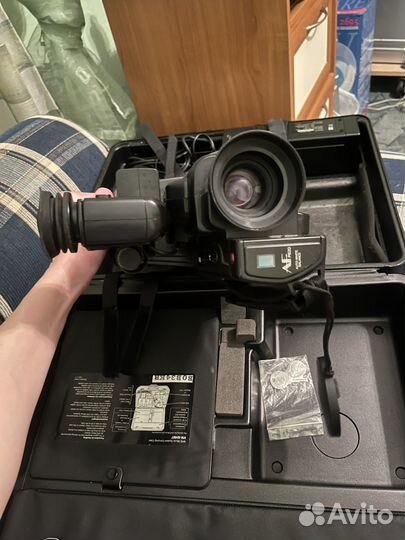 Видеокамера National