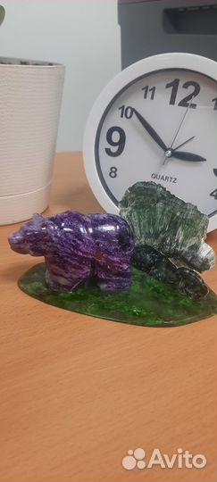 Сувенир медведь на подставке, драг камень