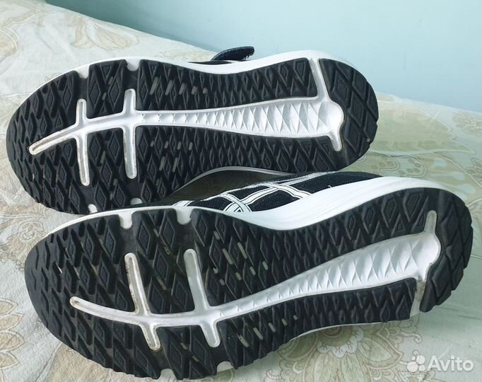 Кроссовки asics детские