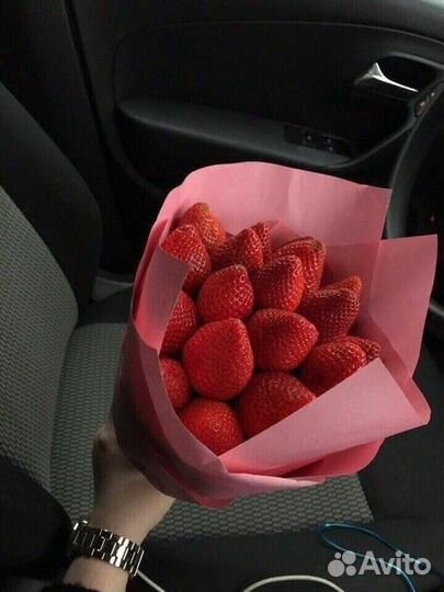 Букет из свежей клубники