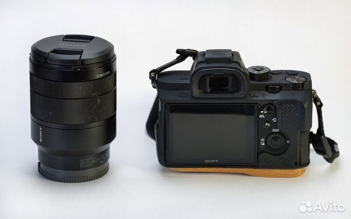 Фотокамера Sony A7R II + Zeiss FE 24-70/4
