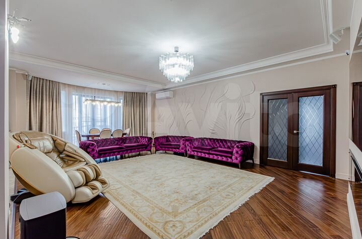 4-к. квартира, 165,8 м², 3/6 эт.