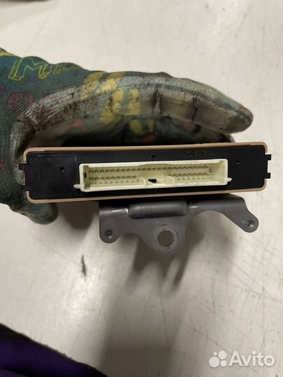 Блок электронного ключа Toyota Corolla E150