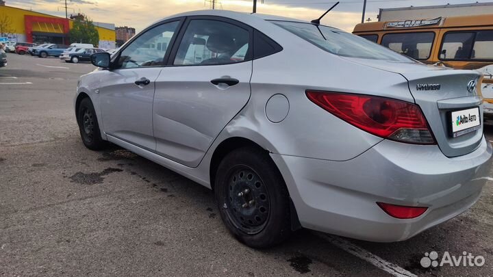 Hyundai Solaris 1.4 AT, 2013, 196 000 км