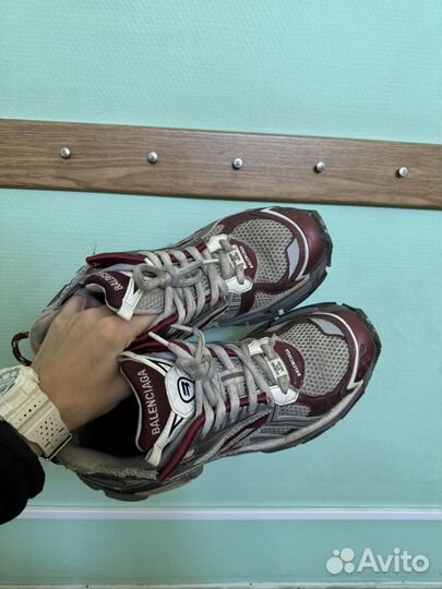 Balenciaga runner 42