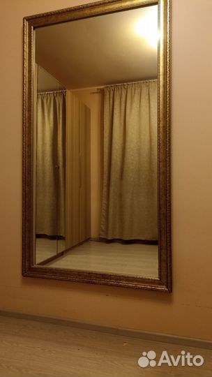 Зеркало настенное