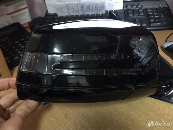 Мерседес 212 Зеркало правое