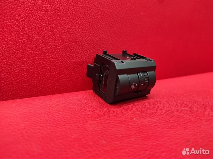 Кнопка корректора фар Volkswagen Polo 6 Liftback