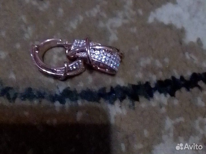 Серьги.застежка гвоздиком