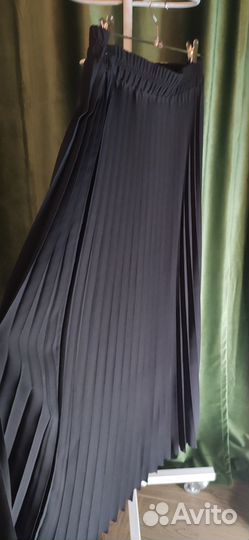 Юбка длинная плиссированная черная