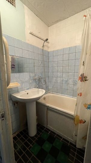 4-к. квартира, 84 м², 11/12 эт.