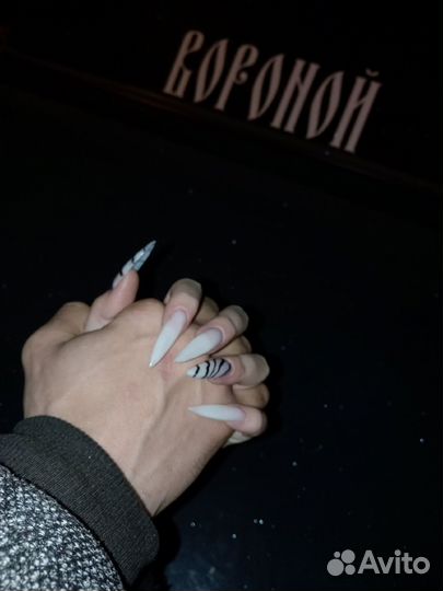 Модель на маникюр наращивание
