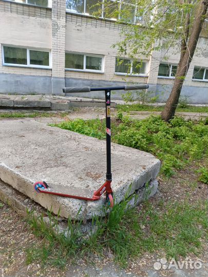 Трюковой самокат кастом парк