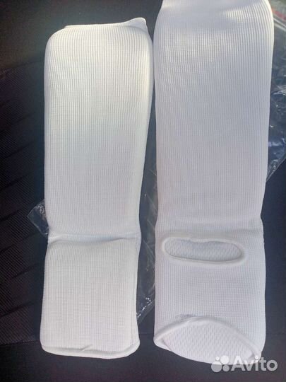 Шлем, перчатки,защита ног и т.д