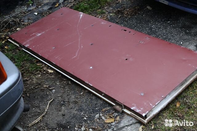 Деревянные и металлические входные двери