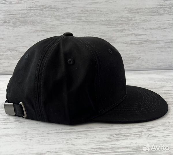 Бейсболка кепка с прямым козырьком Snapback