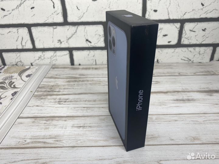 Оригинальный iPhone XR в корпусе 13 pro