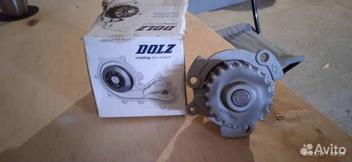 Помпа ваз granta 16 кл