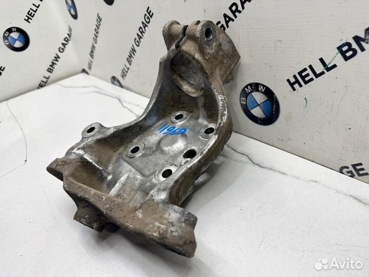 Кулак поворотный левый Bmw 7 E66 2005