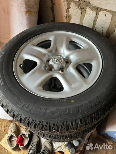 Bridgestone Blizzak Spike-01 225/65 R17