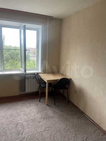 Комната 13 м² в 8-к., 6/9 эт.