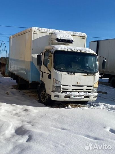 Рефрижератор Isuzu NPR, 2013