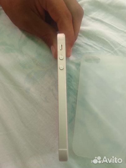 Телефон iPhone 5SE