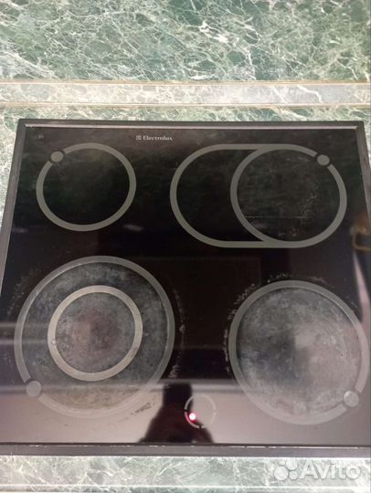 Зависимые духовой шкаф и варочная поверхность