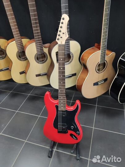 Электрогитара Красная Новая