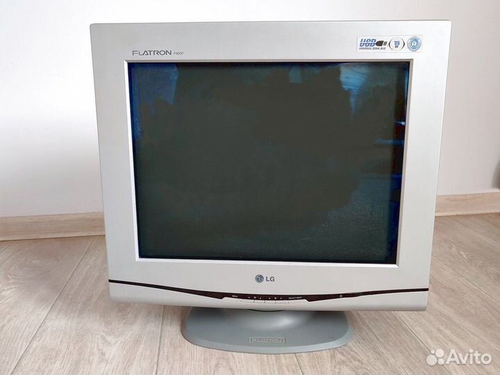 Монитор LG Flatron F900 P 160 Гц для художников