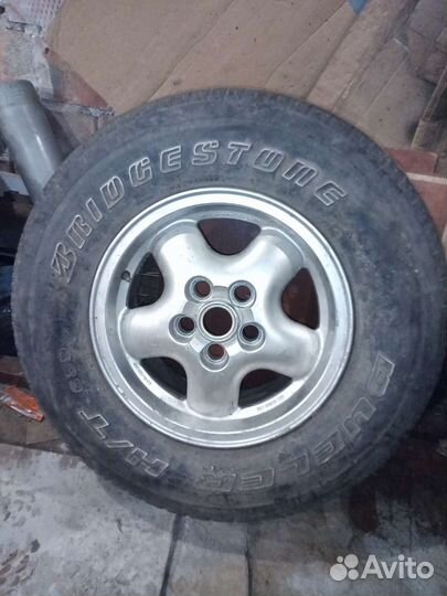 Bridgestone Dueler H/T D689 275/70 R16