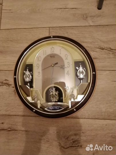 Часы настенные с боем