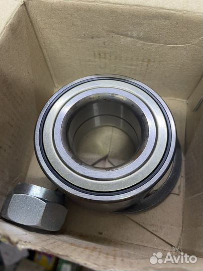 Подшипник ступицы передний Mitsubishi