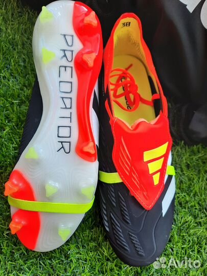 Футбольные бутсы Adidas Predator