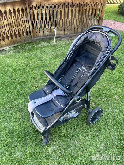 Прогулочная коляска всесезонная