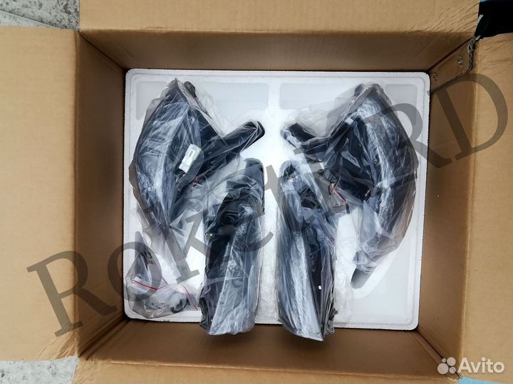 Задние фонари Land Cruiser 200 Бело-Черные