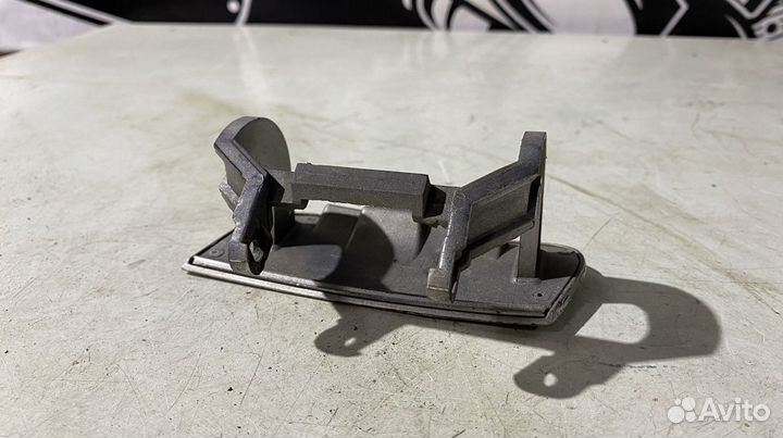 Крышка форсунки фароомывателя Mercedes Benz W220